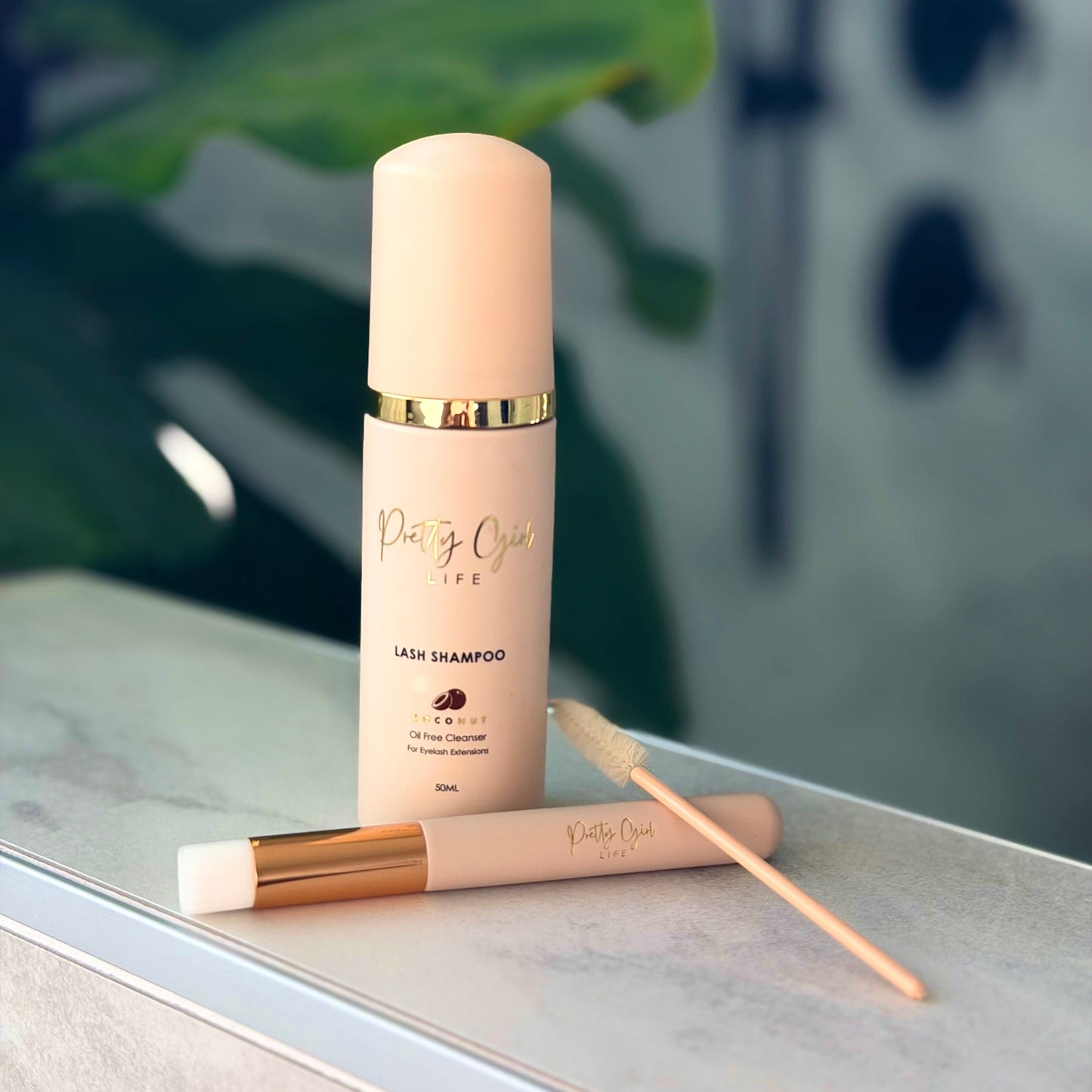 Eyelash Shampoo Foam Coconut Scented with Brush